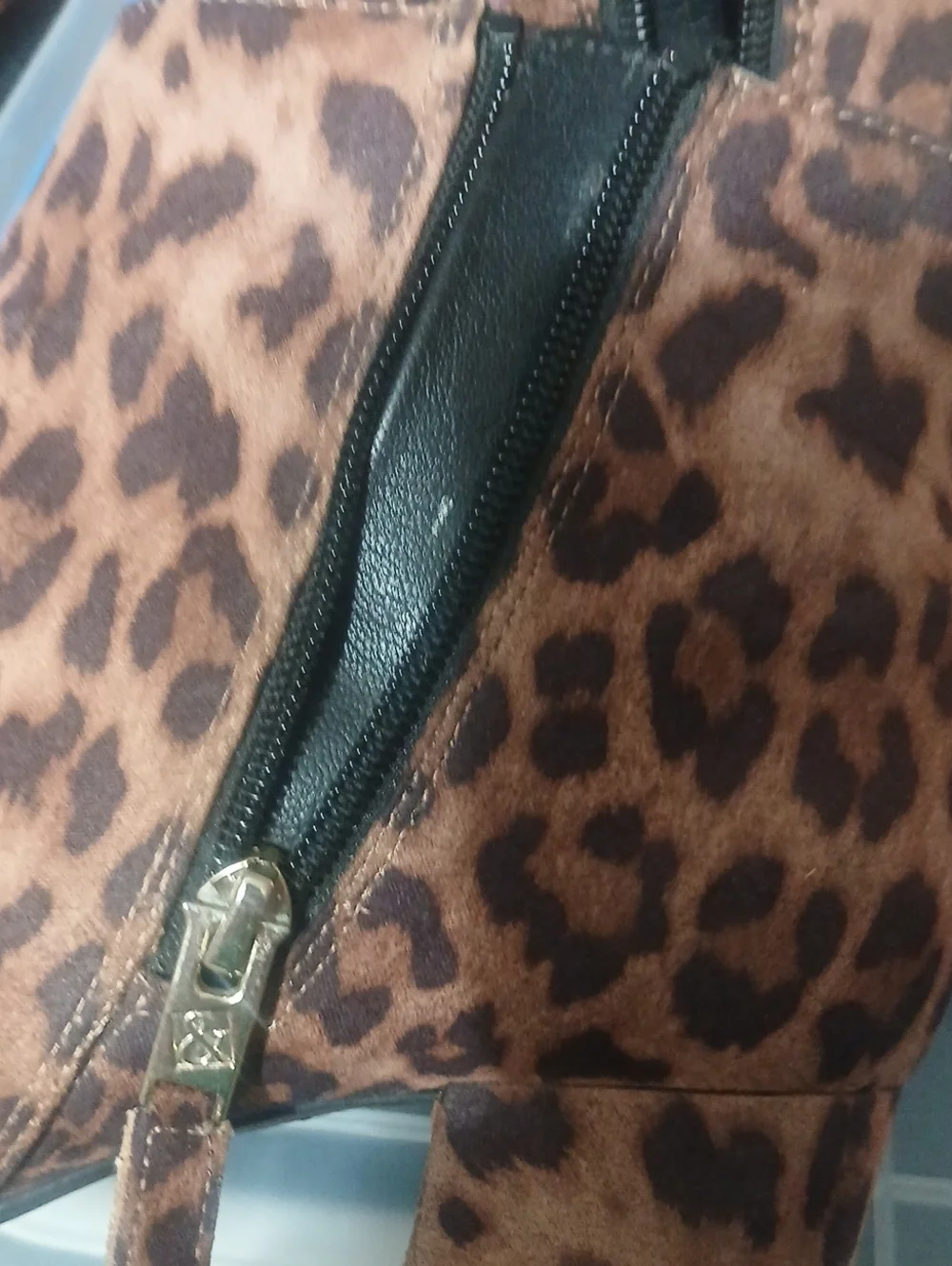 Womens Size 7.5 Sam & Libby Leopard Print Ankle Booties
